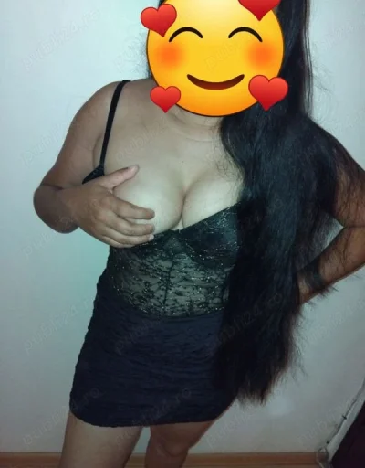 Adina, frumusete misterioasa in Sector 1, gata de aventura!