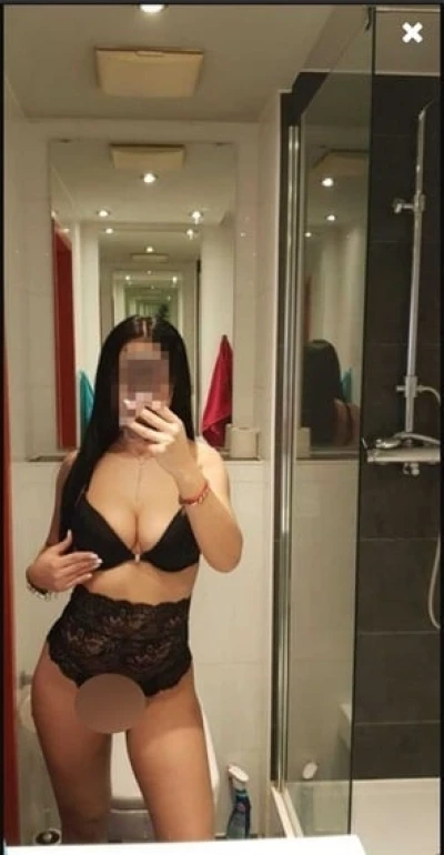 Alexandra – Bruneta Seducatoare din Sector 1, Bucuresti