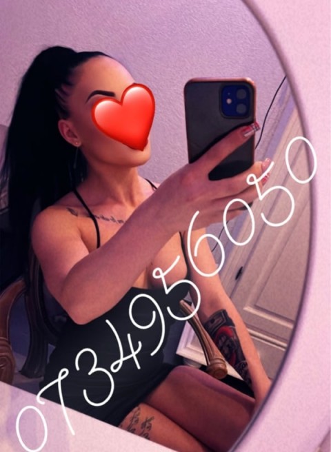 Andreea, bruneta sexy din Focsani, te asteapta pentru momente unice