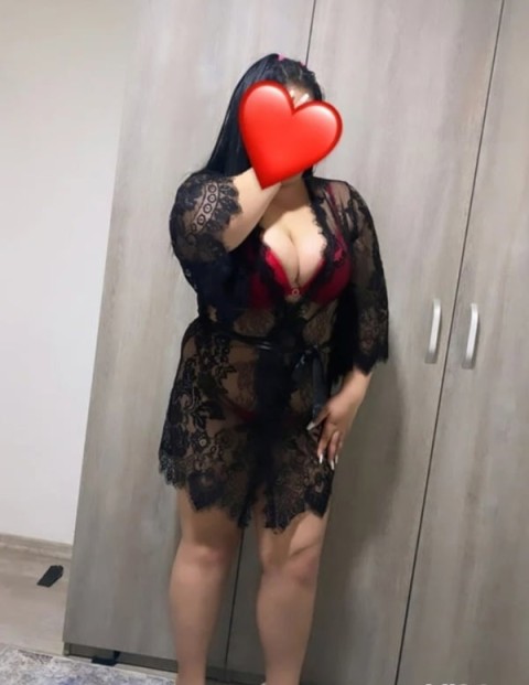 Andreea din Sector 3 – Escortă bruneta pasionala cu atitudine prietenoasa
