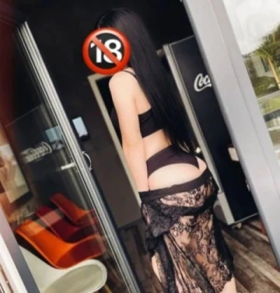 Anissa, bruneta fierbinte din Floresti, experienta de neuitat pentru tine!