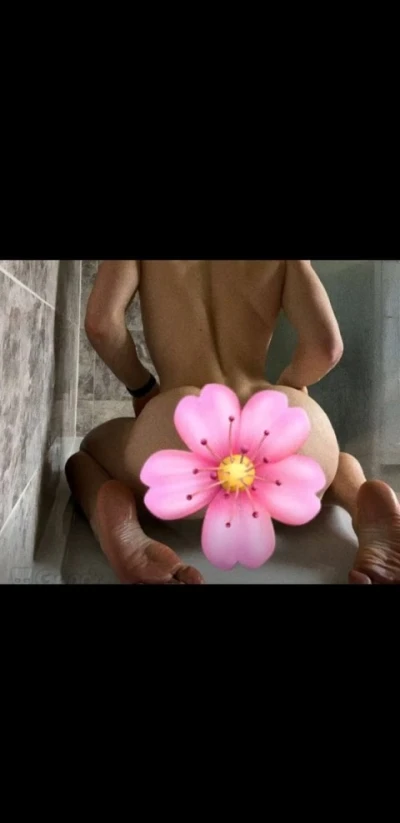 Blonda atragatoare din Brasov, gata sa-ti implineasca fanteziile!