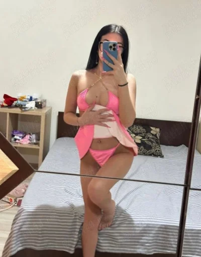 Blonda atragatoare din Sibiu pentru intalniri memorabile la hotel