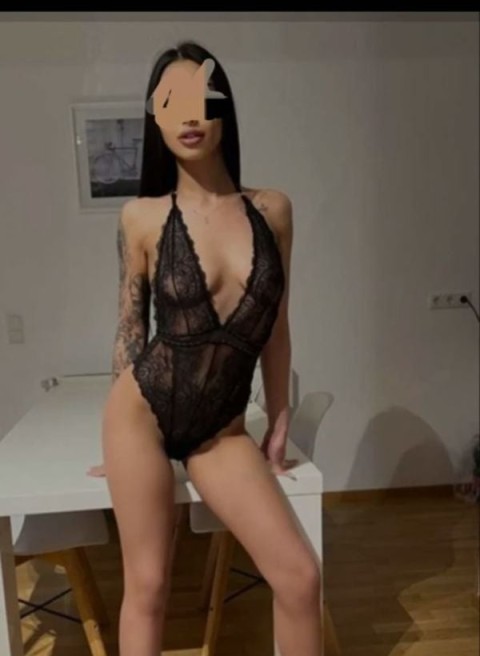 Blonda seducatoare din Craiova – Experienta de neuitat