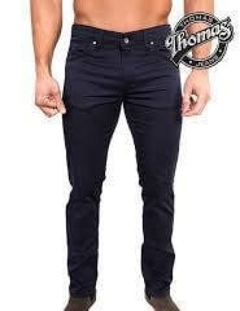 Bruneta irezistibila din Drumul Taberei pentru experiente unice