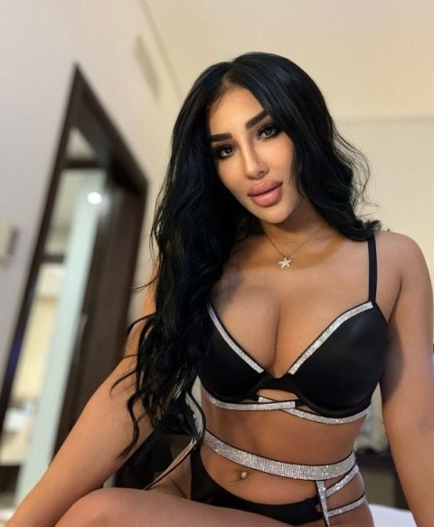 Candy, experienta unica in Sector 4 – Te asteapta acum!