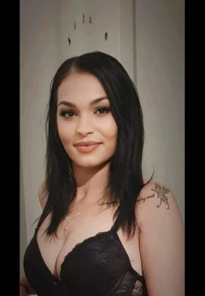 Cuplu incitant in Constanta pentru aventuri memorabile