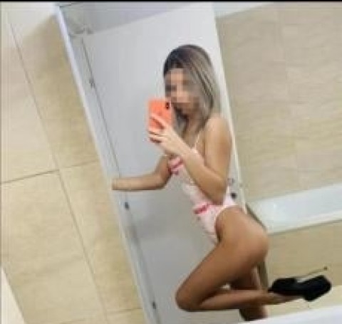 Denisa din Sector 6 cauta partener pentru conexiune autentica si plimbari placute