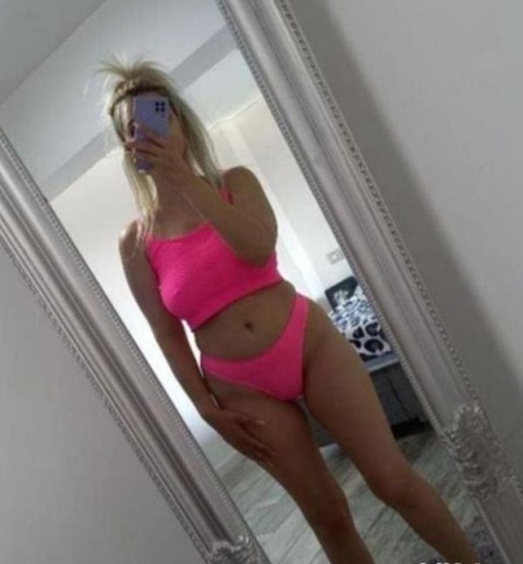 Descopera Experienta Unica cu o Blonda Seducatoare din Braila