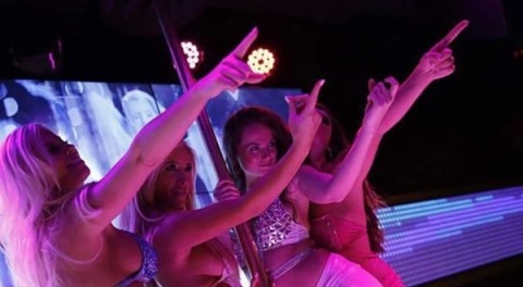 Descopera Farmecul Ramonei – Bruneta Slim din Zalau