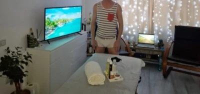 Descopera Noua Aventura in Sector 4 cu O Tanara Eleganta