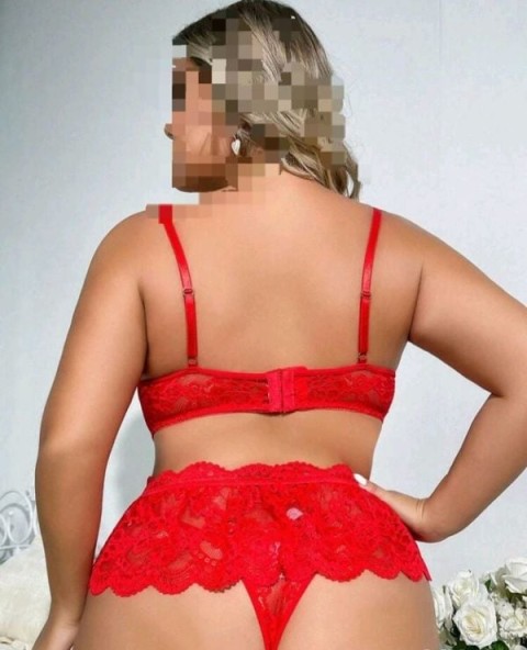 Descopera Rasfatul Suprem cu O Domnisoara Sexy in Sibiu