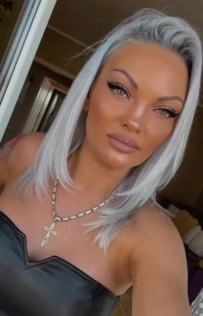 Descopera-o pe Selena, experta in distractie din Campulung Moldovenesc