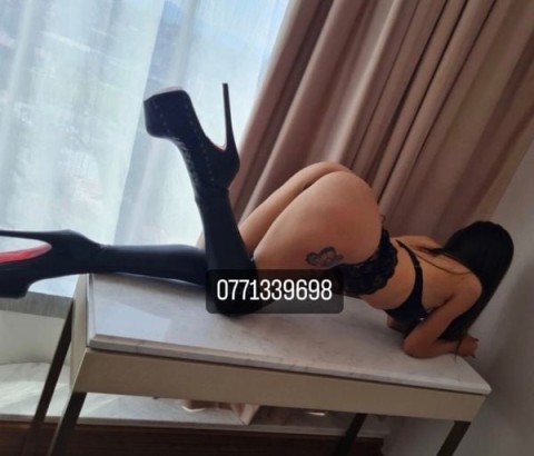 Diana, tanara de 21 de ani, gata de petrecere in Sector 3