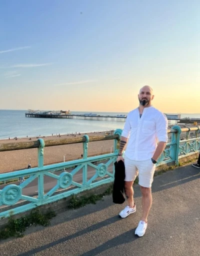 Eleganta si rafinament in Sector 4 – Escorta perfecta pentru domni