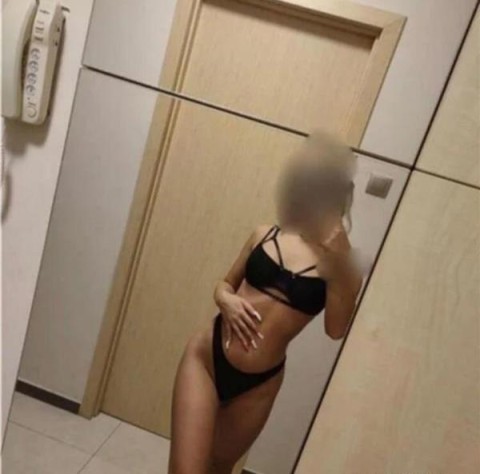 Erika – Escort de Lux in Targu Jiu cu Pasiuni Irezistibile
