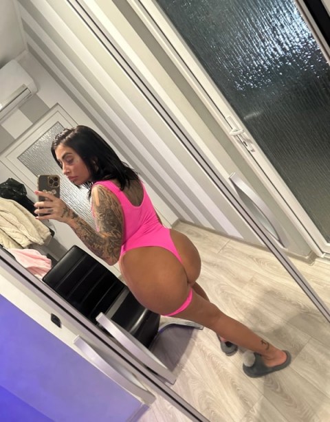 Escortă prietenoasă și pasională în Targu Mures, gata pentru noi aventuri