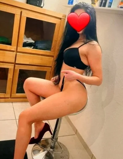 Experienta de neuitat cu o bruneta senzuala in Slatina