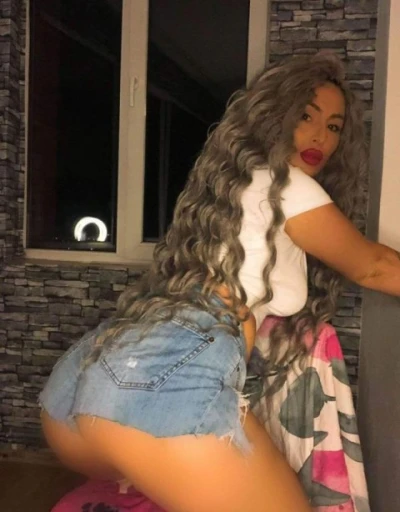 Experienta Deosebita cu Doua Brunete in Sector 2