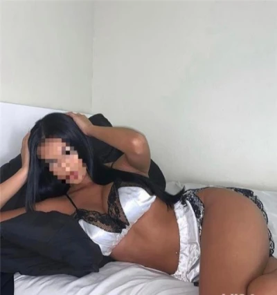 Experienta unica cu Alina in Tulcea – Lasa-te sedus de farmecul ei!