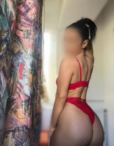 Experienta Unica cu Bruneta Autentica din Ramnicu Valcea