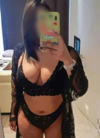 Experienta Unica cu Selena din Oradea – Masaj Relaxant si Erotic