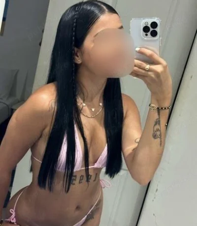 Experienta Unica cu Timeea, Bruneta Focoasa din Medias