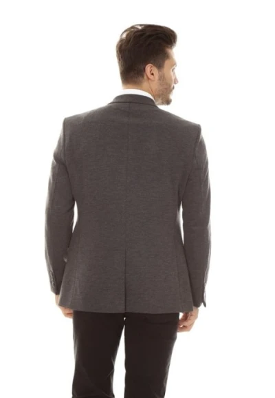 Laura, blonda jucausa din Zalau gata sa-ti implineasca fanteziile