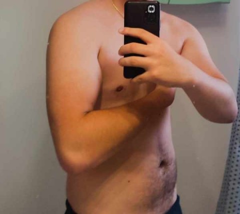 Maia, Experienta Eleganta in Targu Jiu – Servicii Premium pentru Barbati