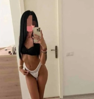 Monica, blonda atragatoare din Targoviste cauta relatii sincere