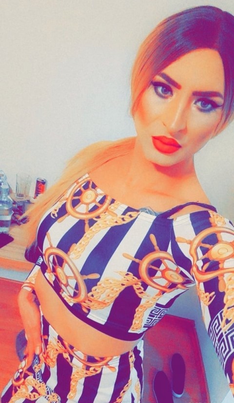 Rebeca, bruneta plina de viata din Ploiesti te asteapta