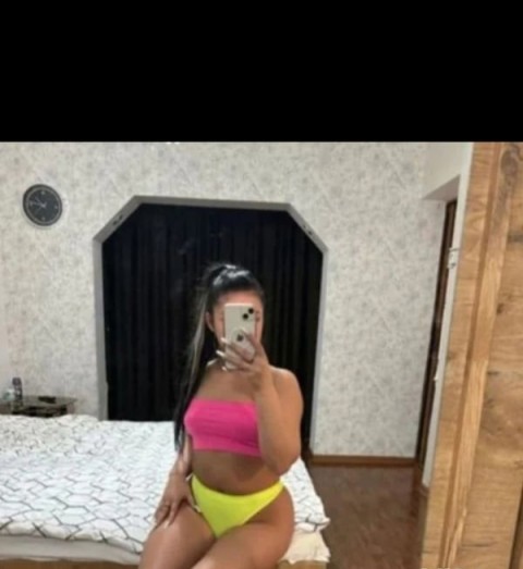 Rebeka, senzuala ta insotitoare de neuitat in Oradea