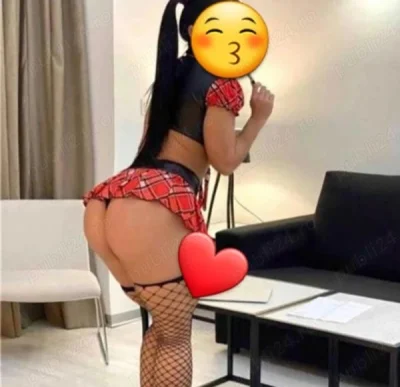 Yasmina din Constanta – Eleganta si Experienta in Deplasare